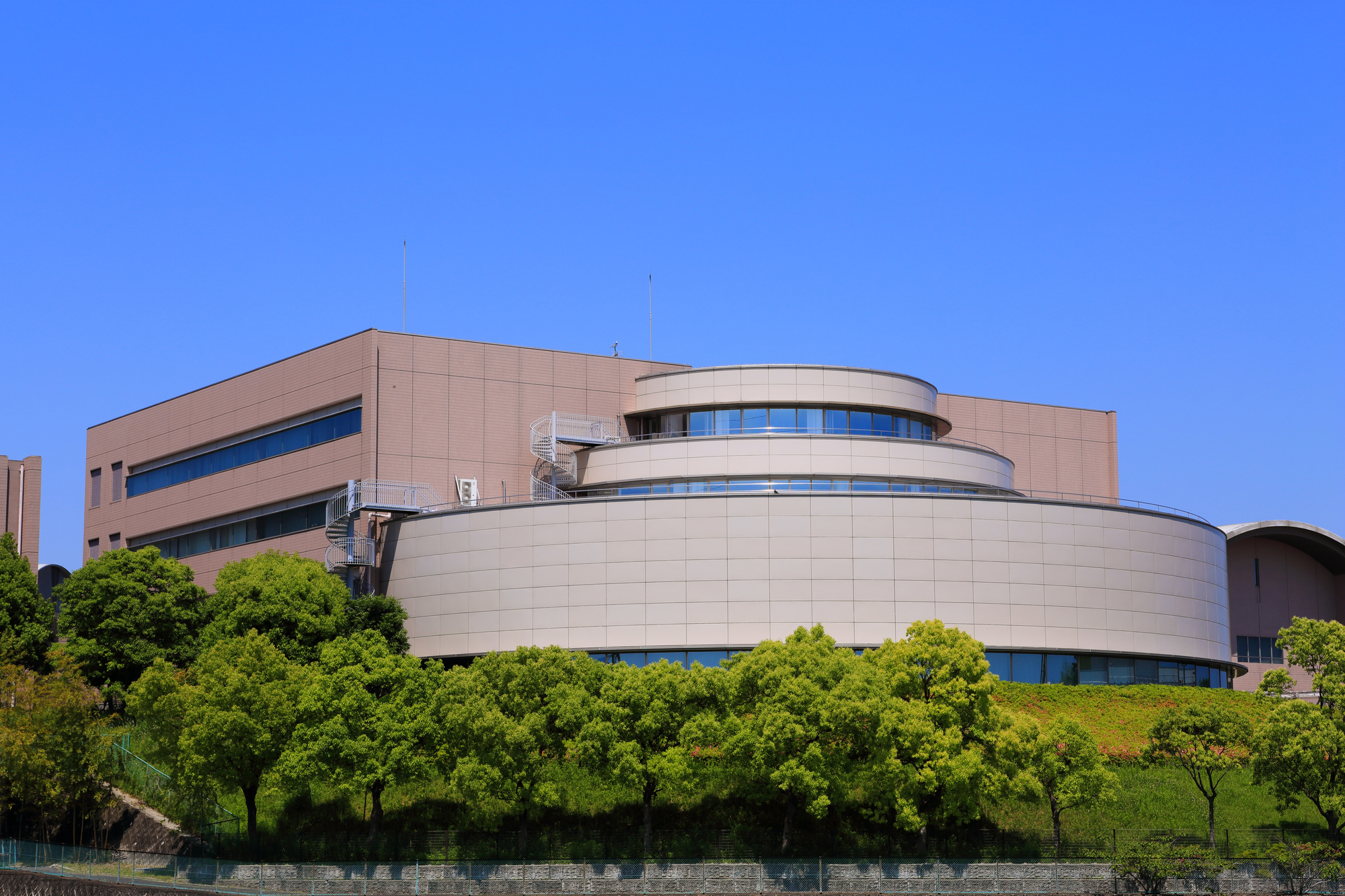 三重県文化会館の座席表と会場情報